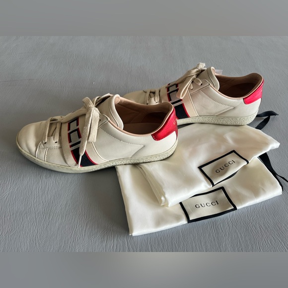 Gucci tennis shoes - Picture 2 of 2